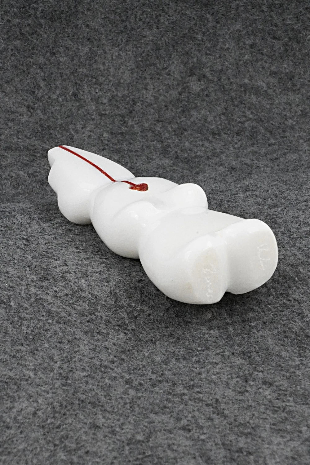 Bear Zuni Fetish Carving - Kenric Laiwakete