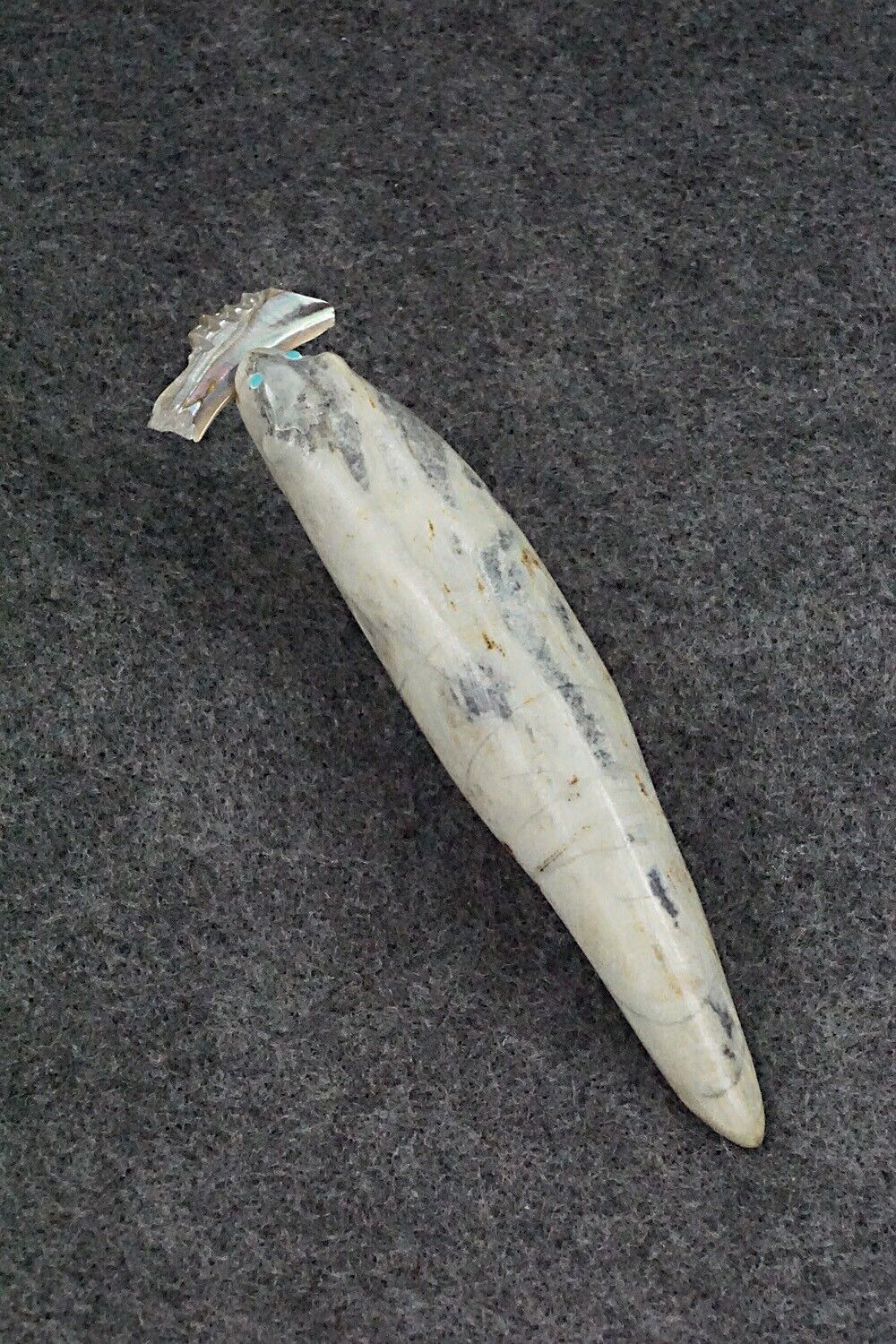 Otter with Fish Zuni Fetish Carving - Delvin Leekya
