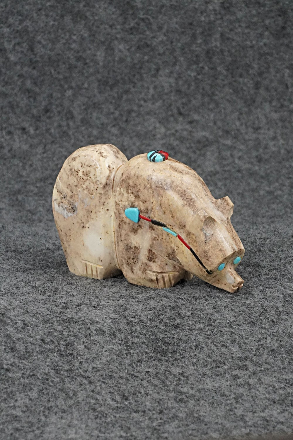Bear Zuni Fetish Carving - Danette Laate