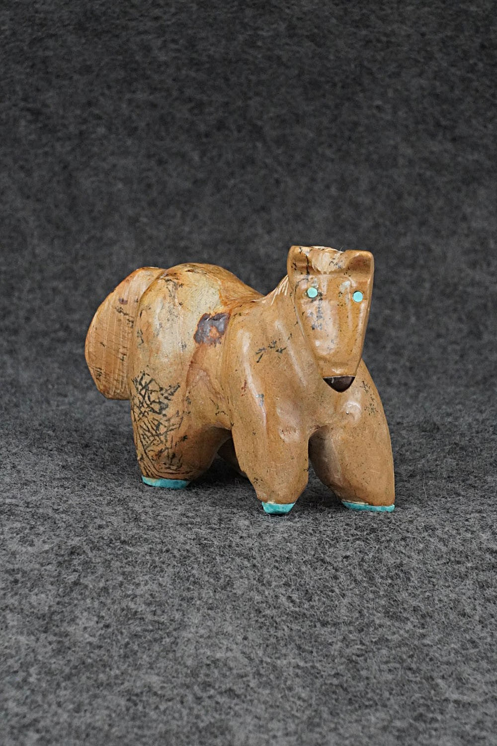 Horse Zuni Fetish Carving - Freddie Leekya
