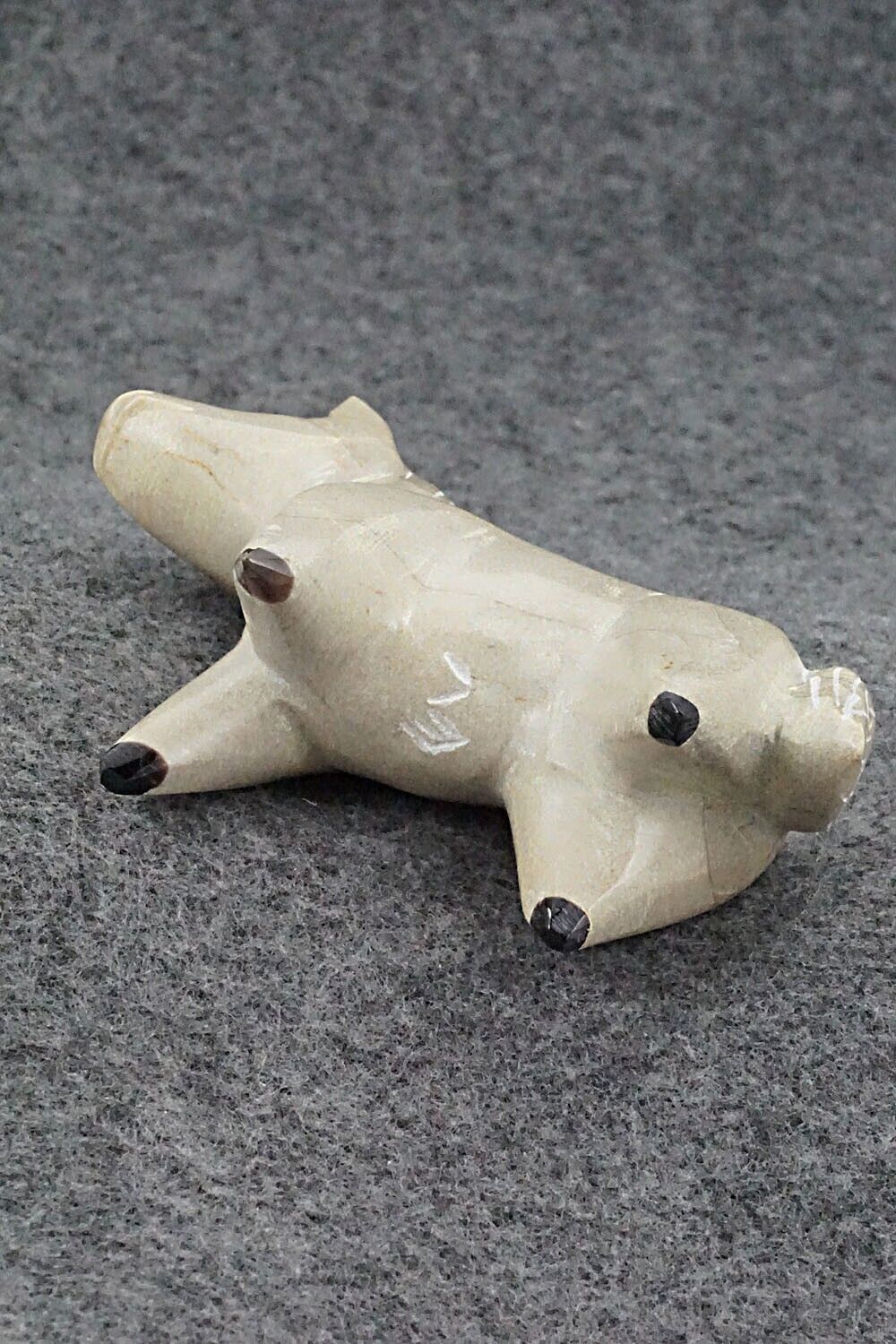 Horse Zuni Fetish Carving - Enrike Leekya