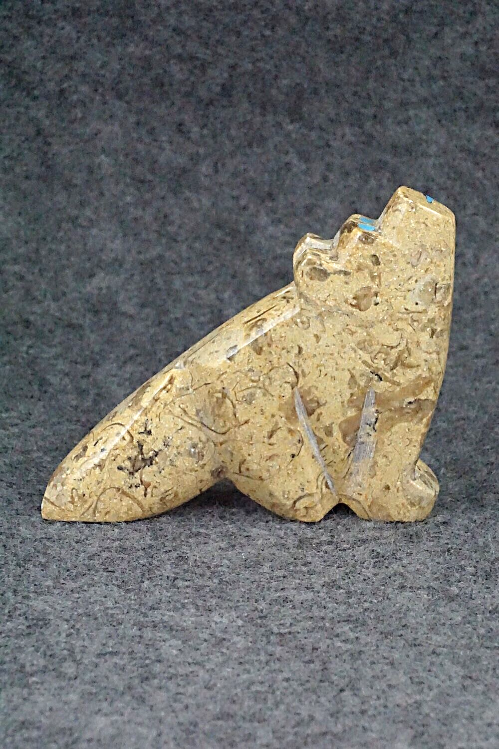 Wolf Zuni Fetish Carving - Bernard Laiwakete