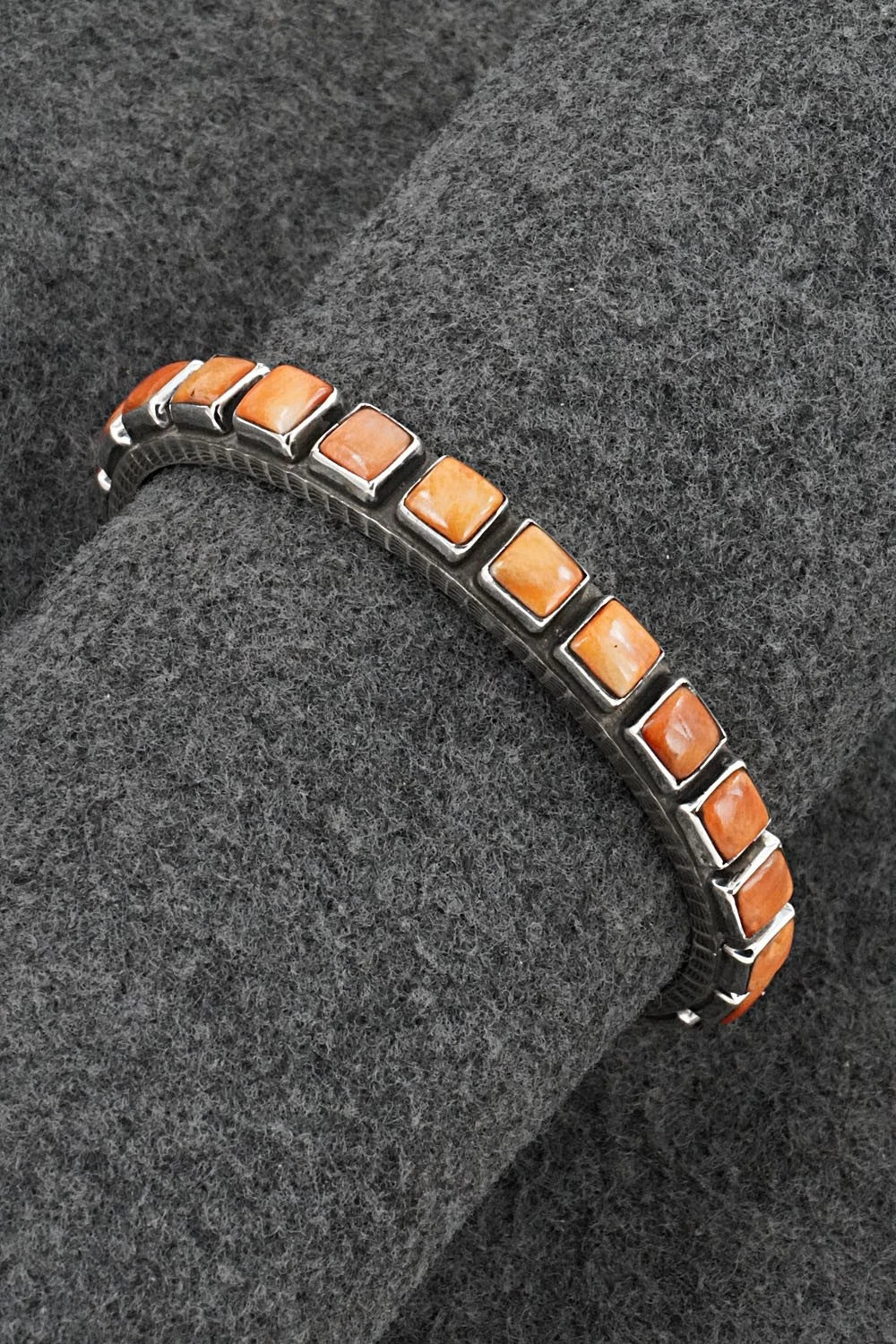 Spiny Oyster & Sterling Silver Bracelet - Ernest Rangel