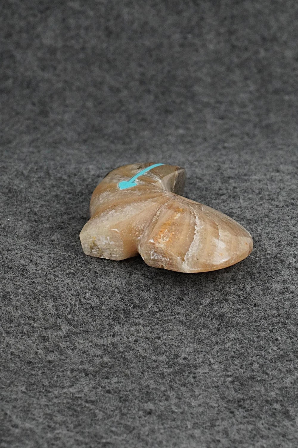 Bear Zuni Fetish Carving - Kenric Laiwakete