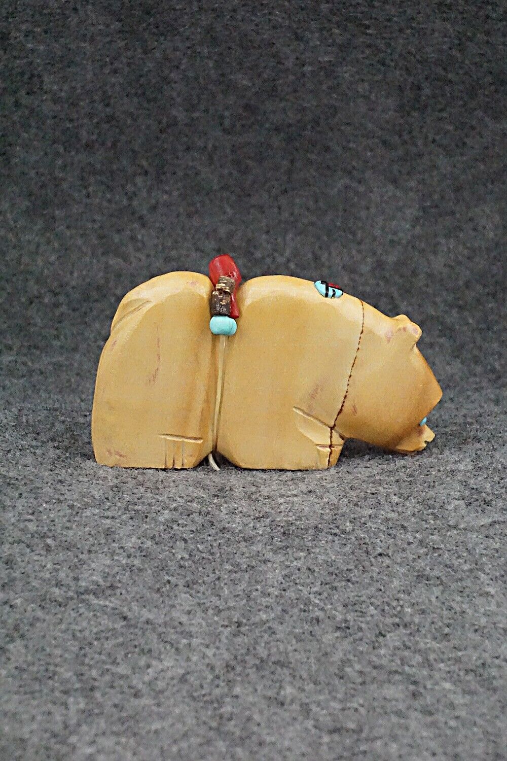 Bear Zuni Fetish Carving - Danette Laate