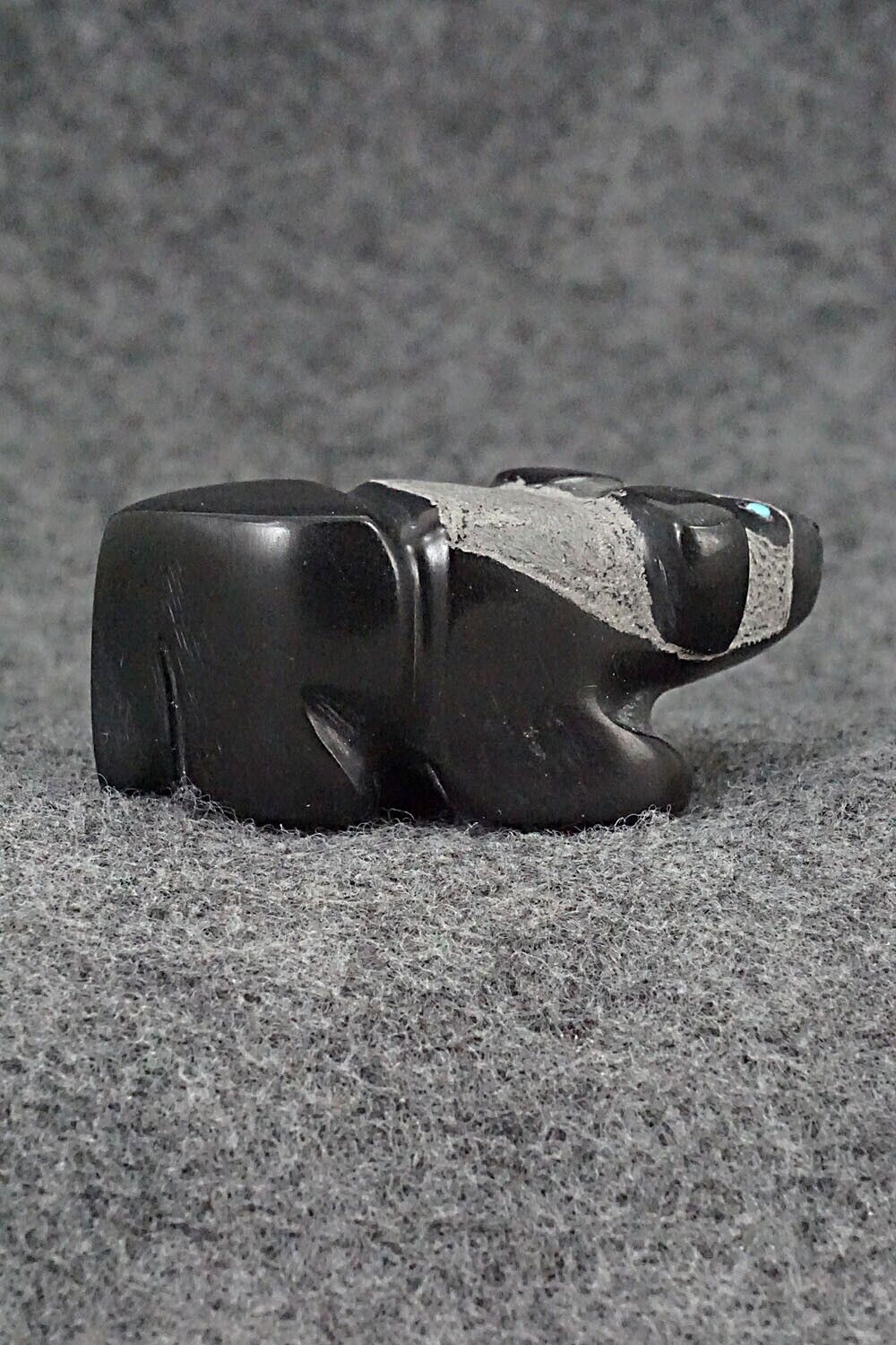 Bear Zuni Fetish Carving - Reynold Lunasee