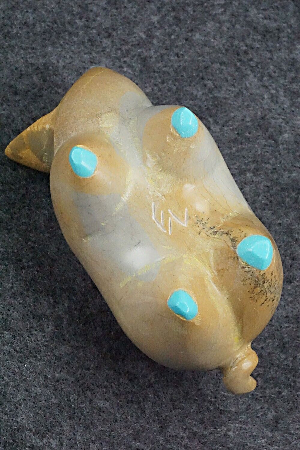 Pig with Curly Tail Zuni Fetish Carving - Enrike Leekya