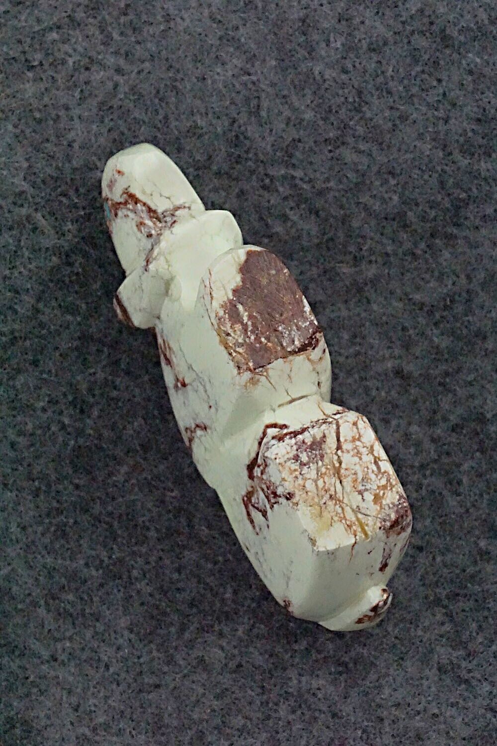 Bobcat Zuni Fetish Carving - Kenric Laiwakete