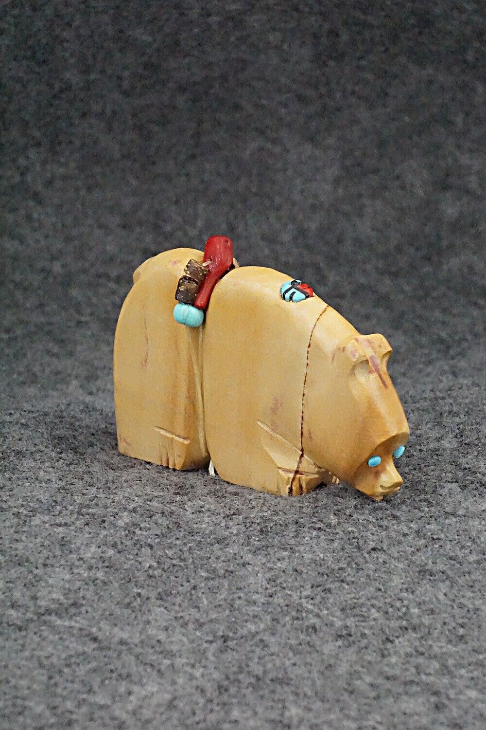 Bear Zuni Fetish Carving - Danette Laate