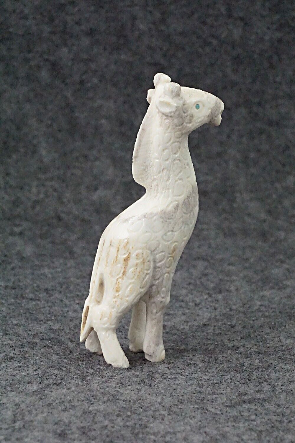 Giraffe Zuni Fetish Carving - Maxx Laate