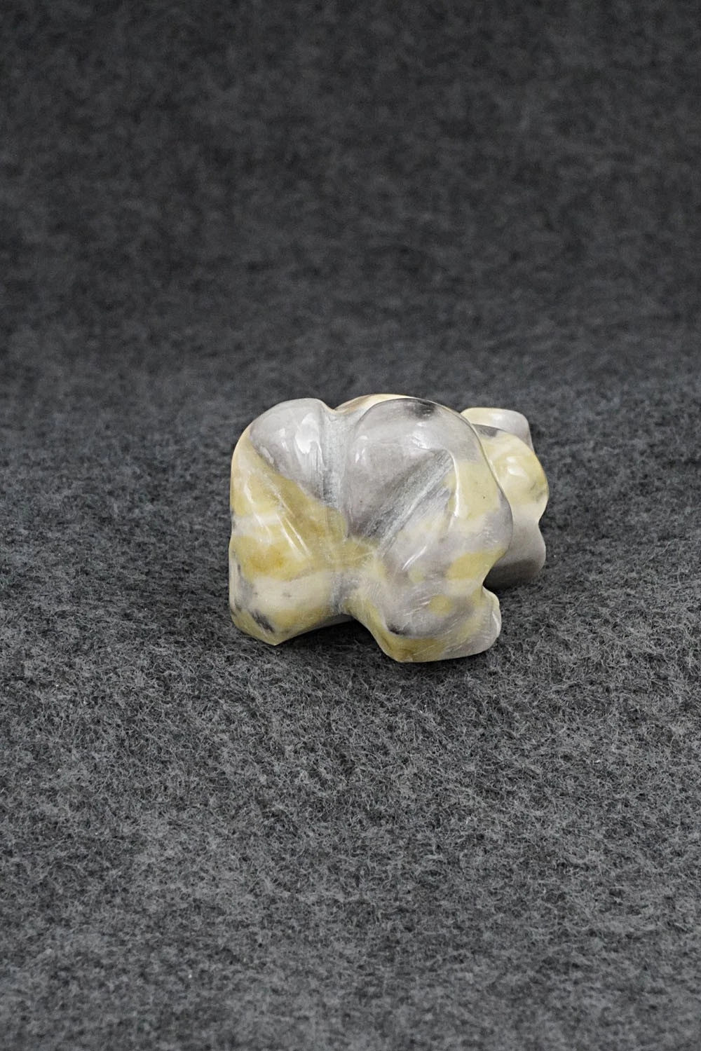 Frog Zuni Fetish Carving - Arran Quam