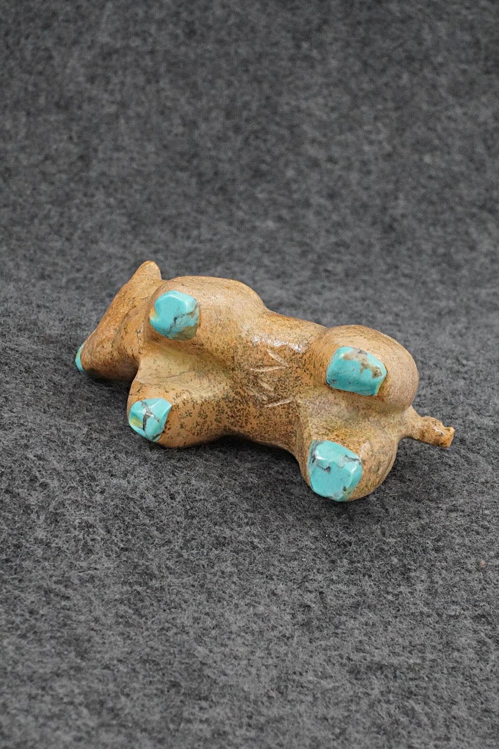 Pig Zuni Fetish Carving - Freddie Leekya