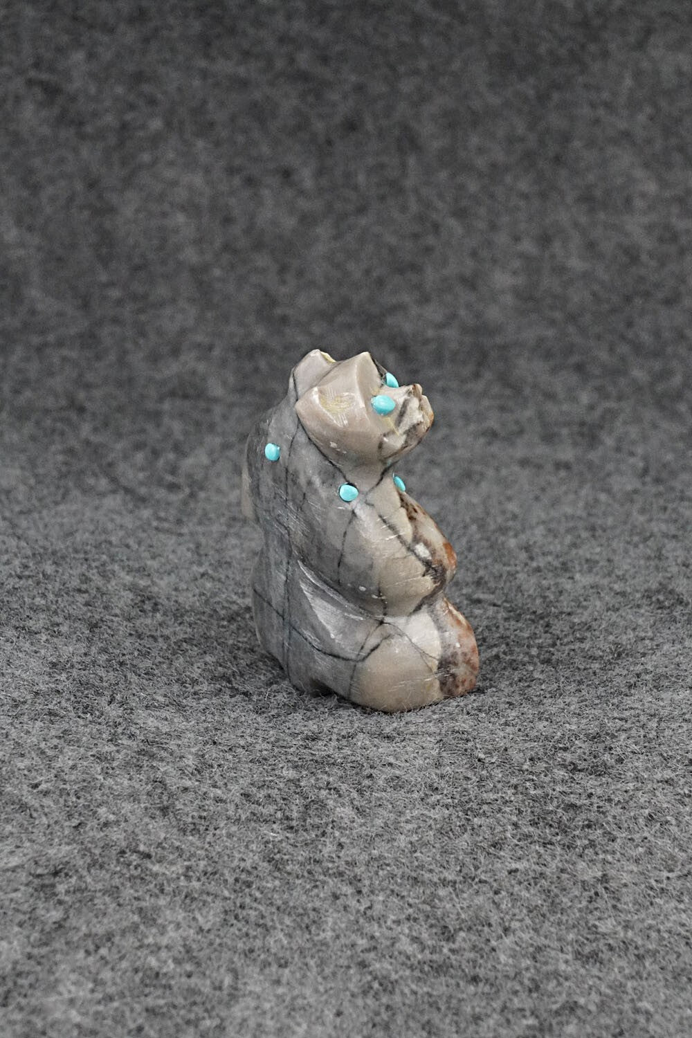 Bear Zuni Fetish Carving - Danette Laate