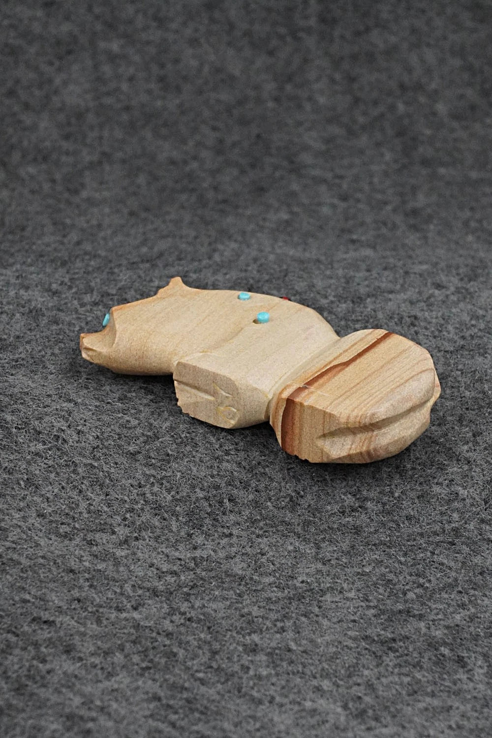 Bear Zuni Fetish Carving - Danette Laate