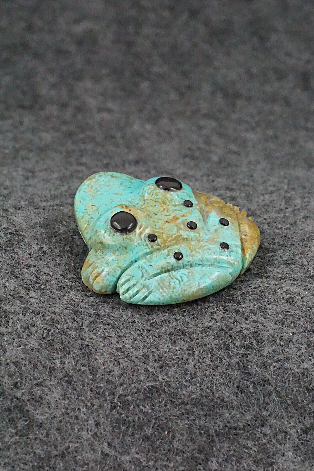 Frog Zuni Fetish Carving - Reynold Lunasee