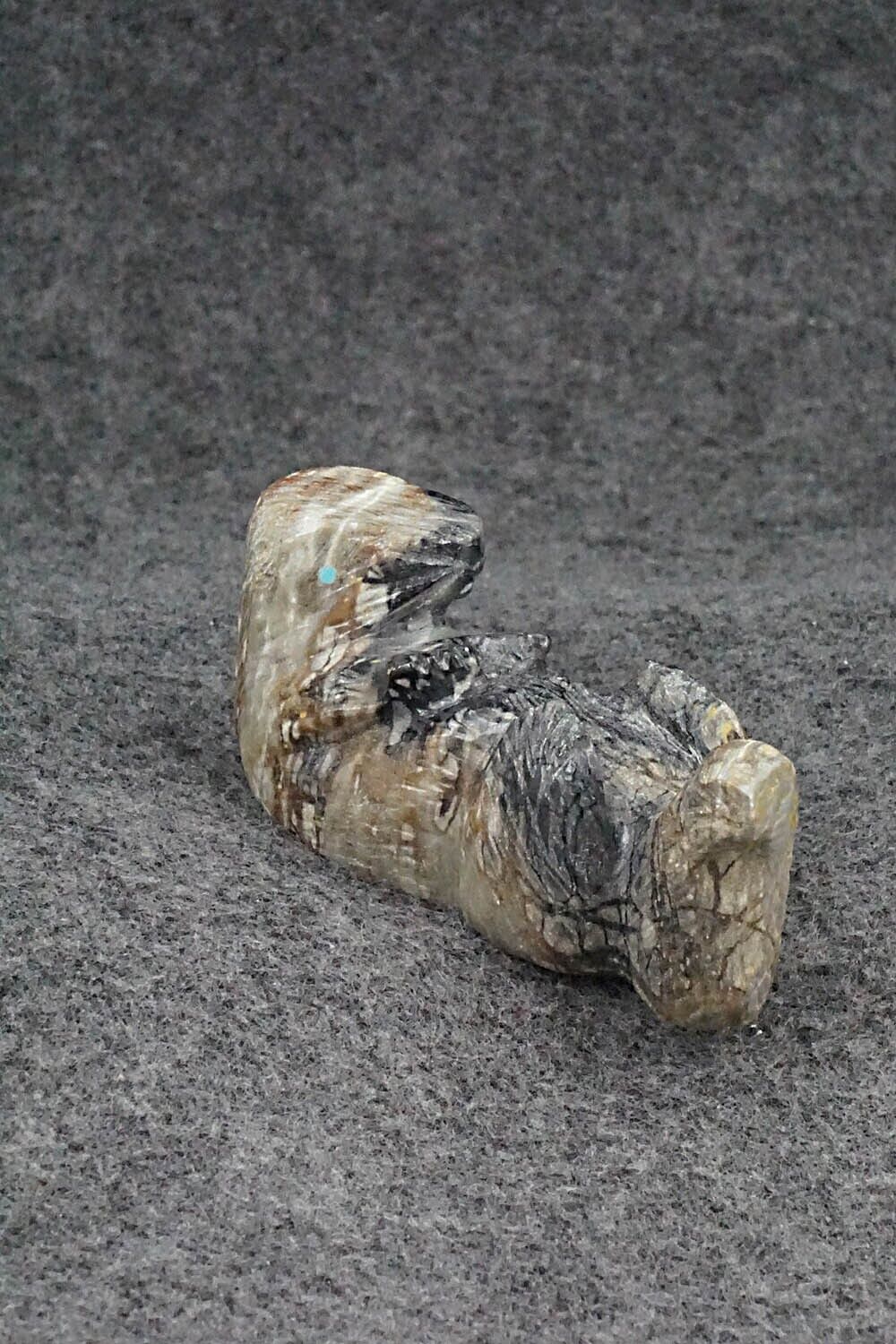 Otter Zuni Fetish Carving - Tony Mackel