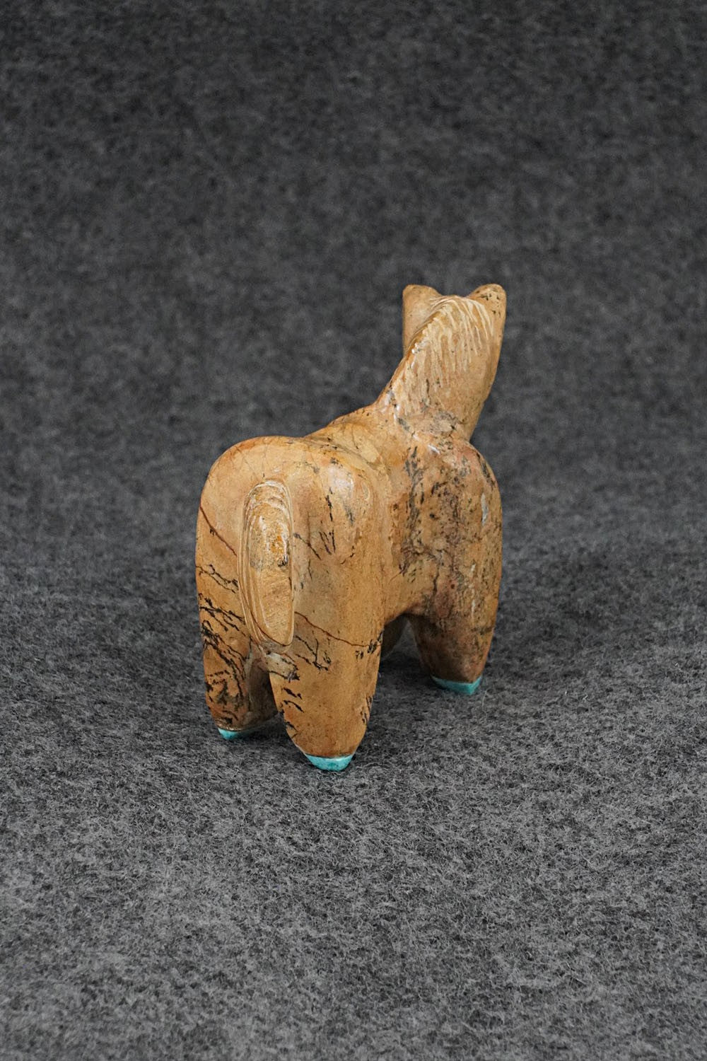 Horse Zuni Fetish Carving - Freddie Leekya