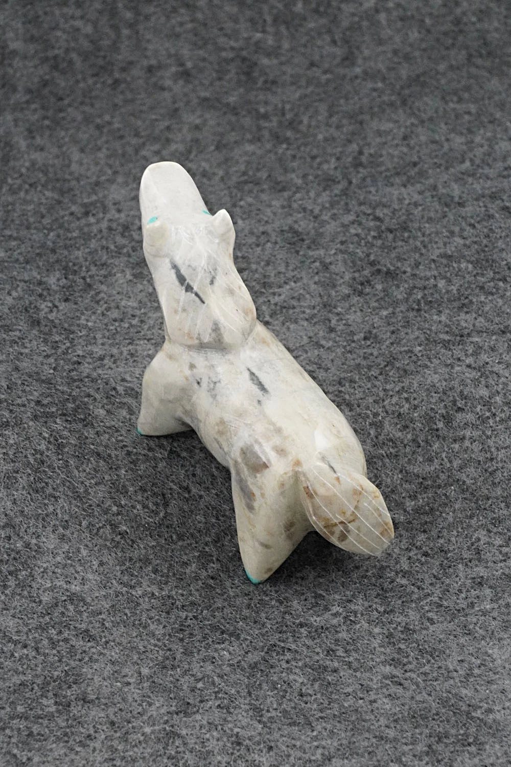 Horse Zuni Fetish Carving - Enrike Leekya