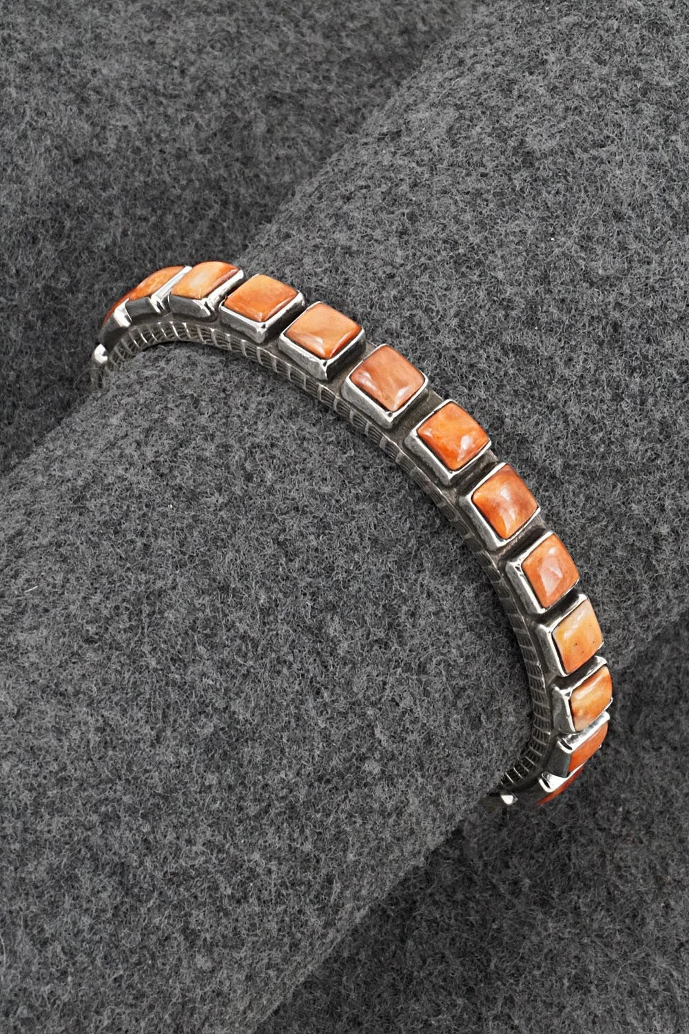 Spiny Oyster & Sterling Silver Bracelet - Ernest Rangel