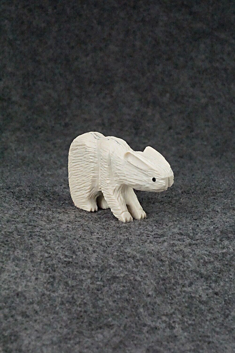 Rabbit Zuni Fetish Carving - Jesus Espino