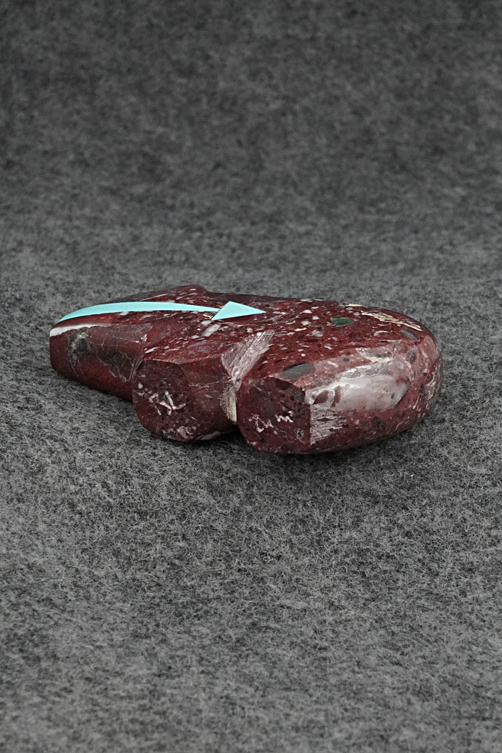 Bear Zuni Fetish Carving - Bernard Laiwakete
