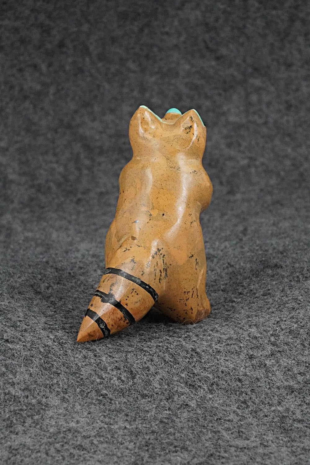 Raccoon Zuni Fetish Carving - Enrike Leekya