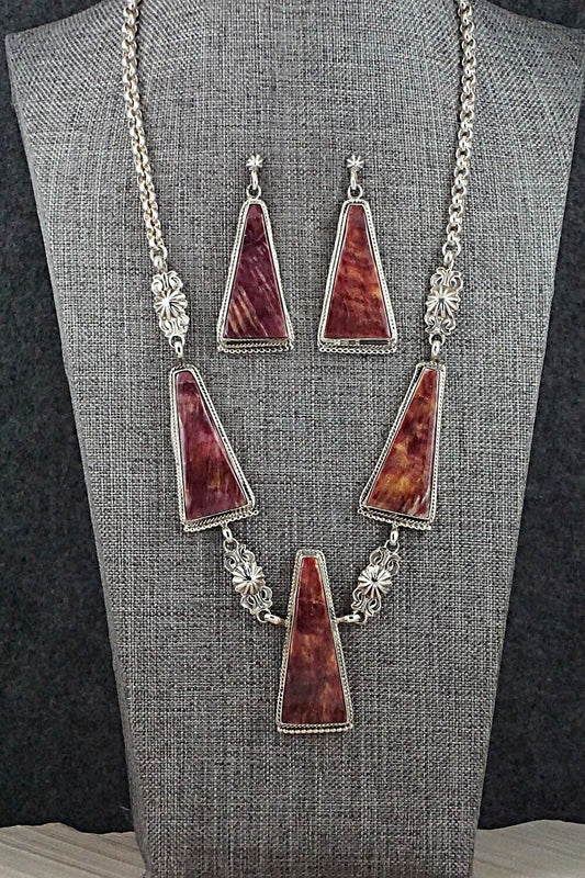 Spiny Oyster & Sterling Silver Necklace and Earrings Set - Annie Spencer