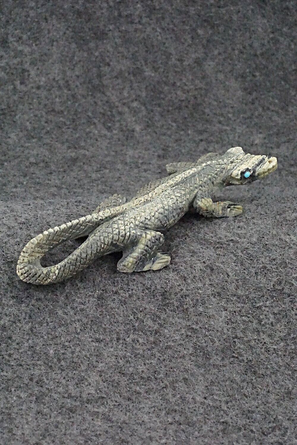 Lizard Zuni Fetish Carving - Lance Cheama