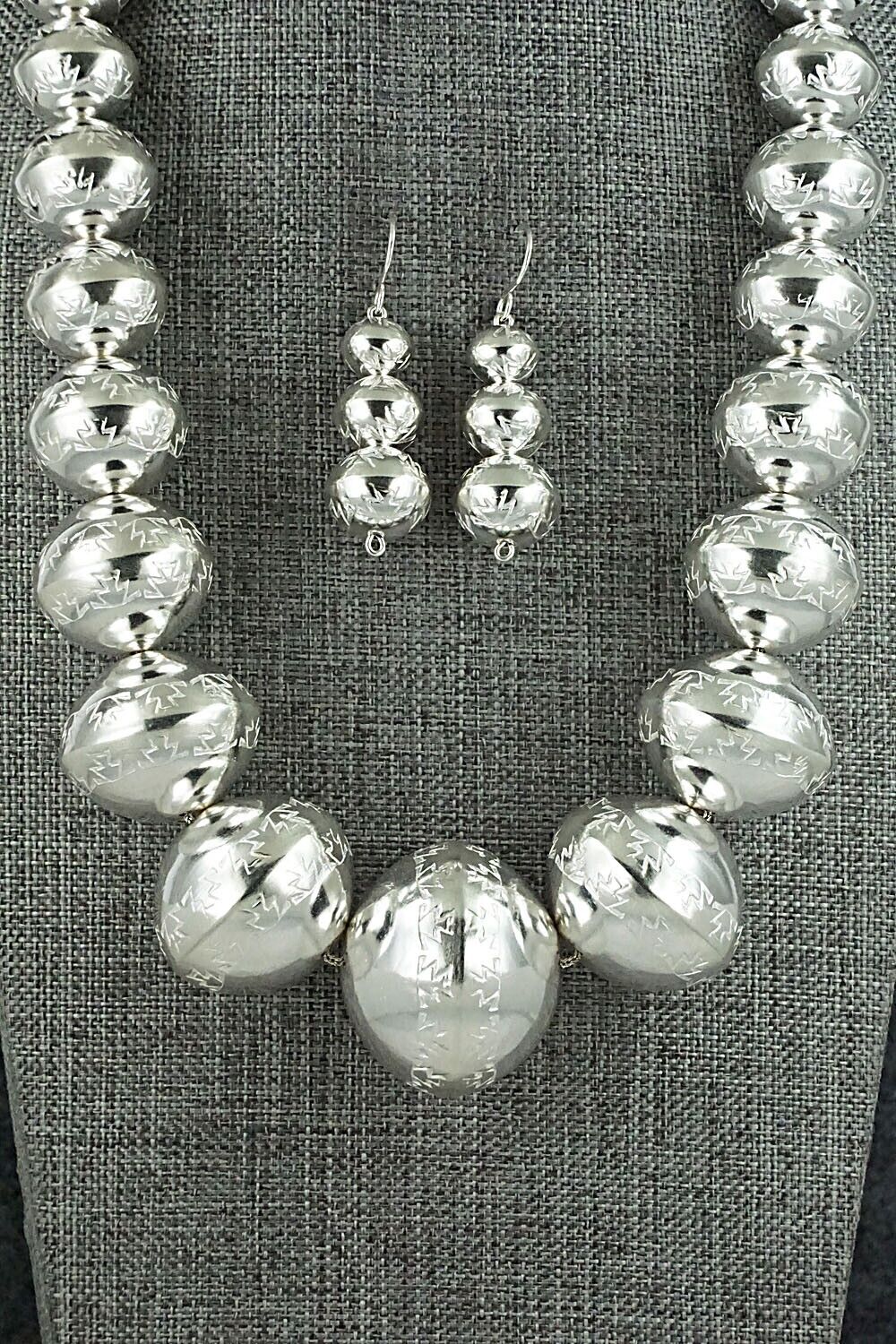 Navajo Pearl Sterling Silver Necklace Set - Tonisha Haley