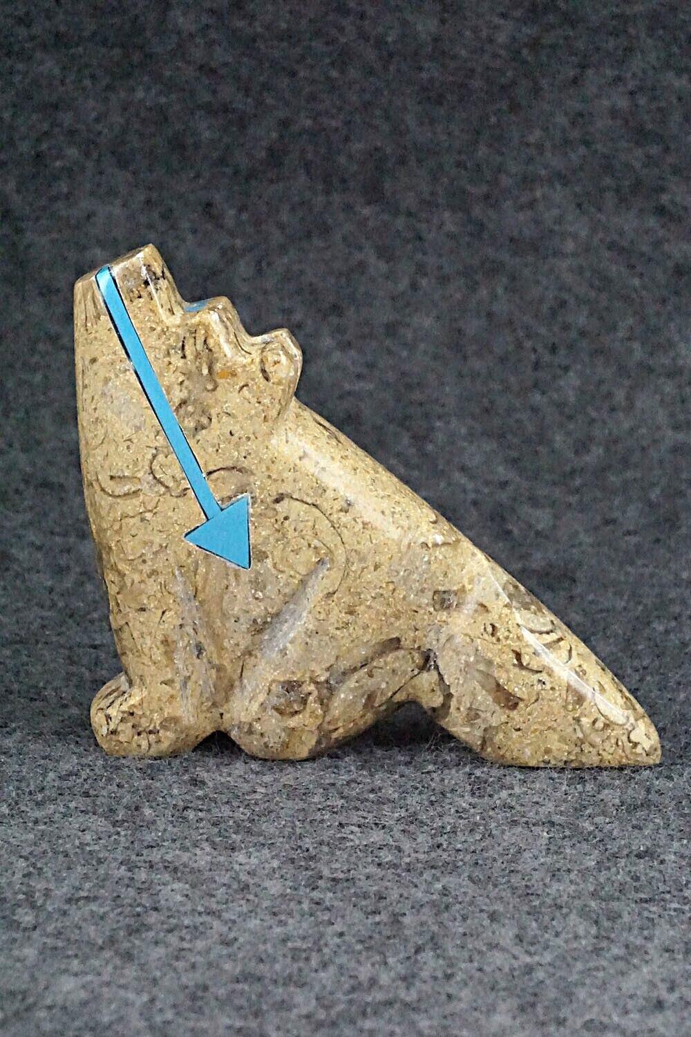 Wolf Zuni Fetish Carving - Bernard Laiwakete