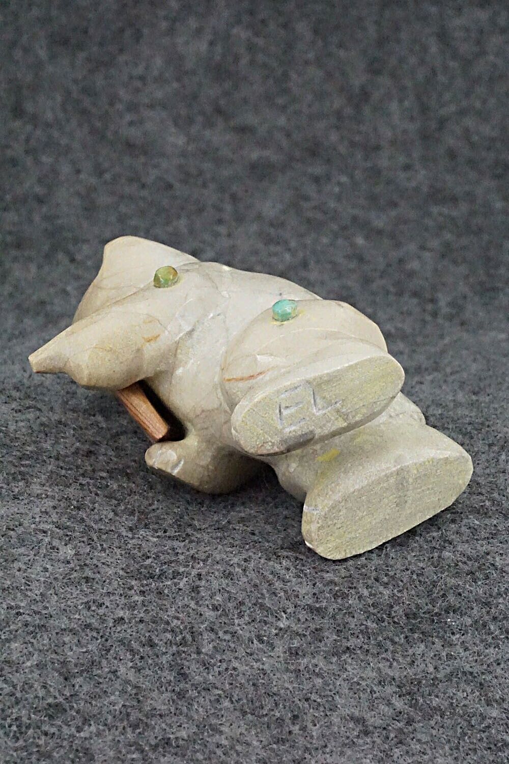 Frog with Heart Zuni Fetish Carving - Enrike Leekya