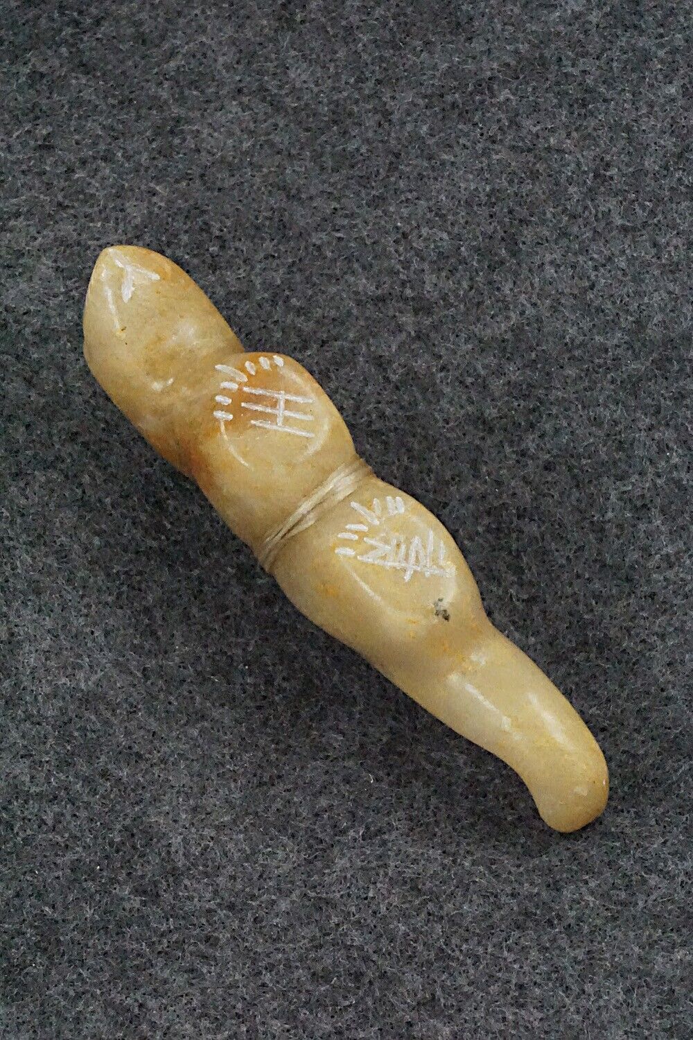 Mountain Lion Zuni Fetish Carving - Herbert Halate