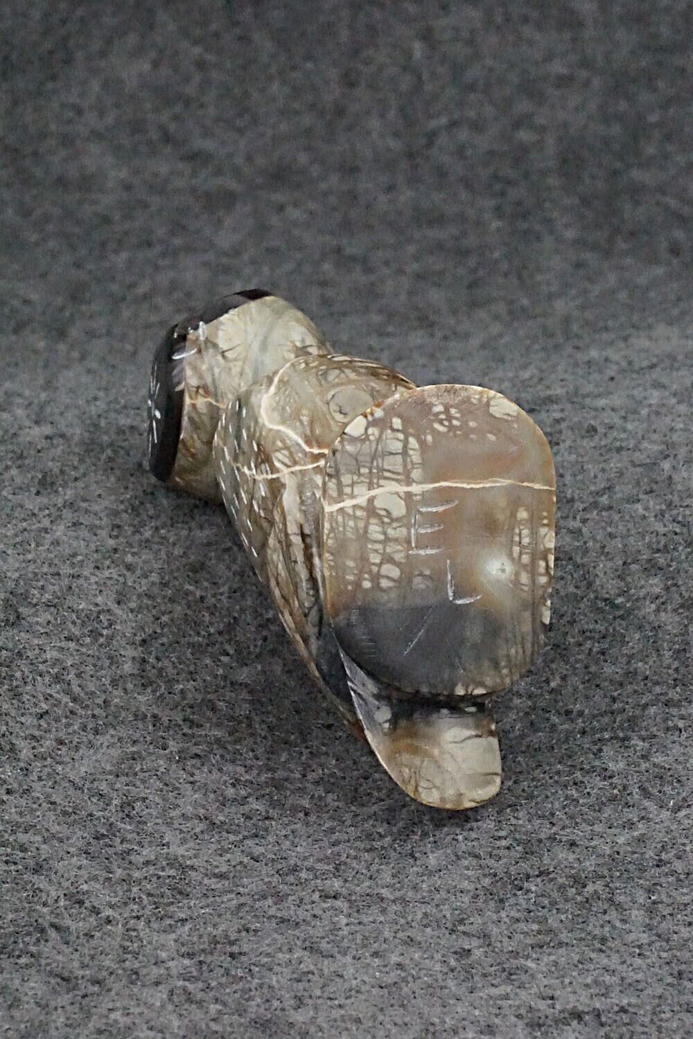Owl Zuni Fetish Carving - Enrike Leekya