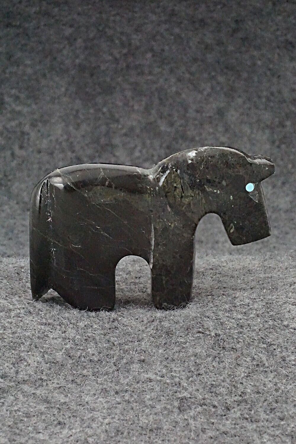 Horse Zuni Fetish Carving - Bernard Laiwakete
