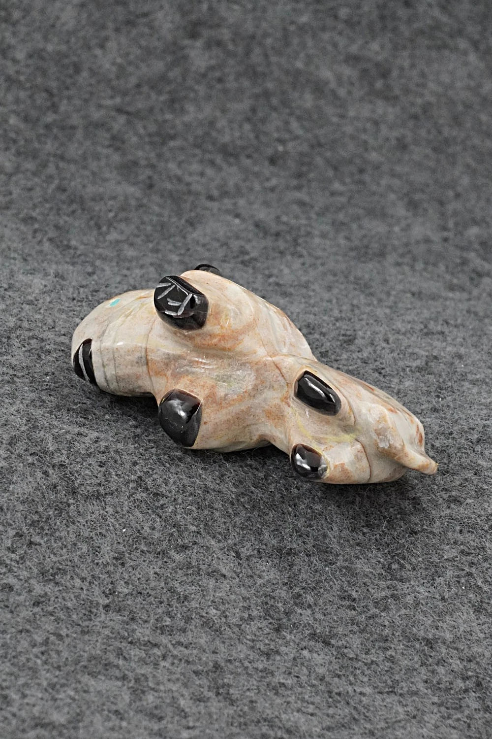 Buffalo Zuni Fetish Carving - Freddie Leekya