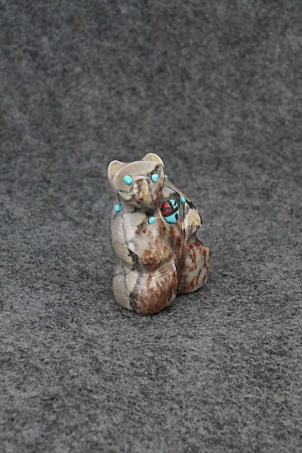 Bear Zuni Fetish Carving - Danette Laate