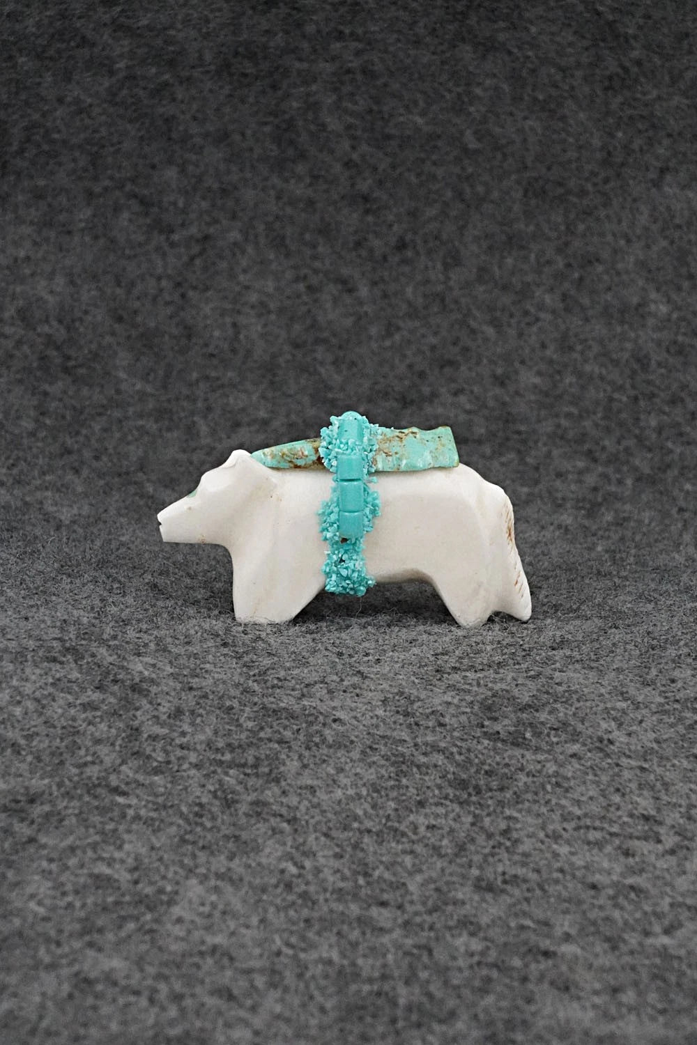 Wolf Zuni Fetish Carving - Marveletta Phillips