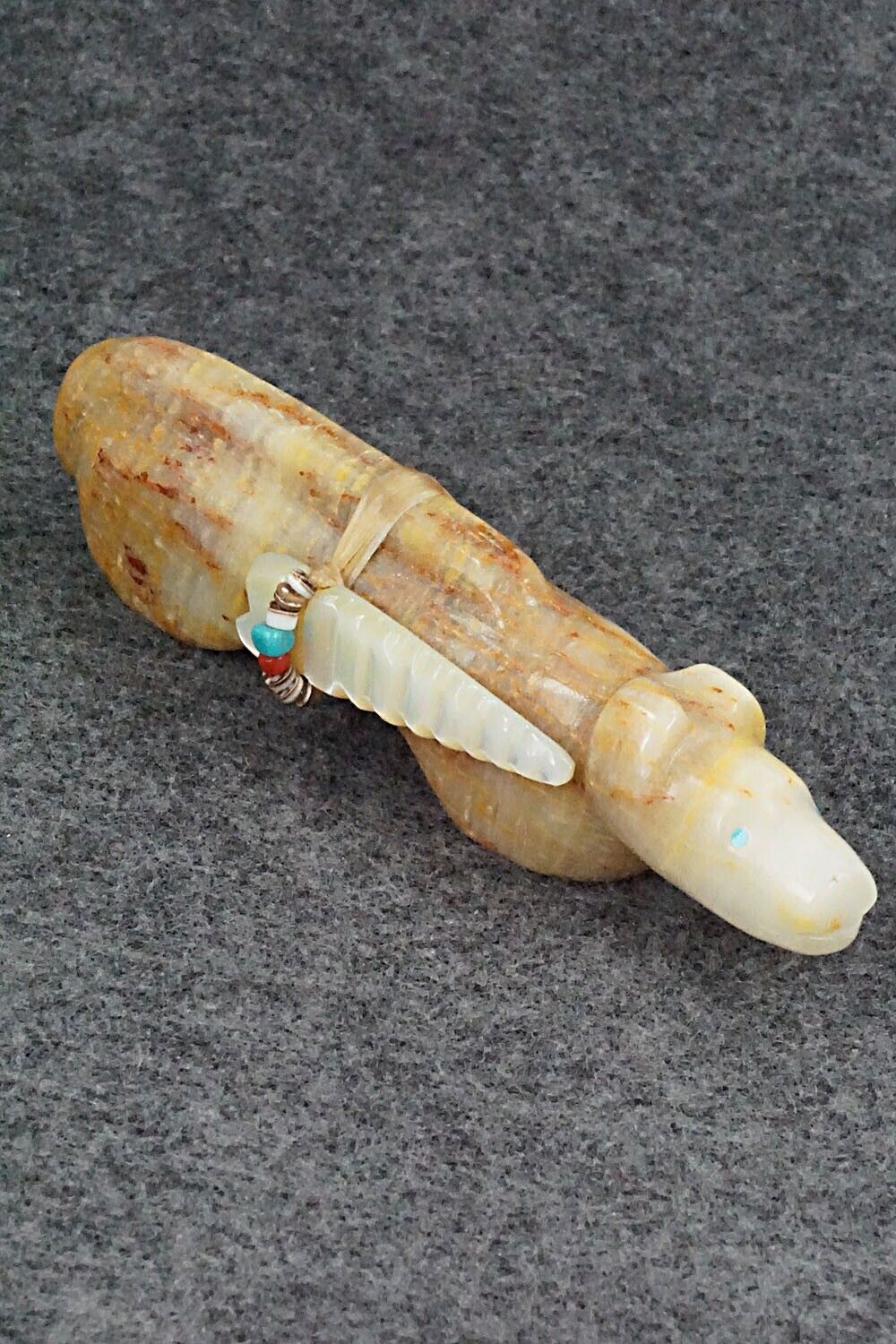 Mountain Lion Zuni Fetish Carving - Peter Gasper