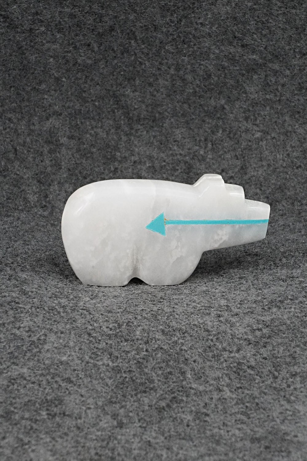 Bear Zuni Fetish Carving - Bernard Laiwakete