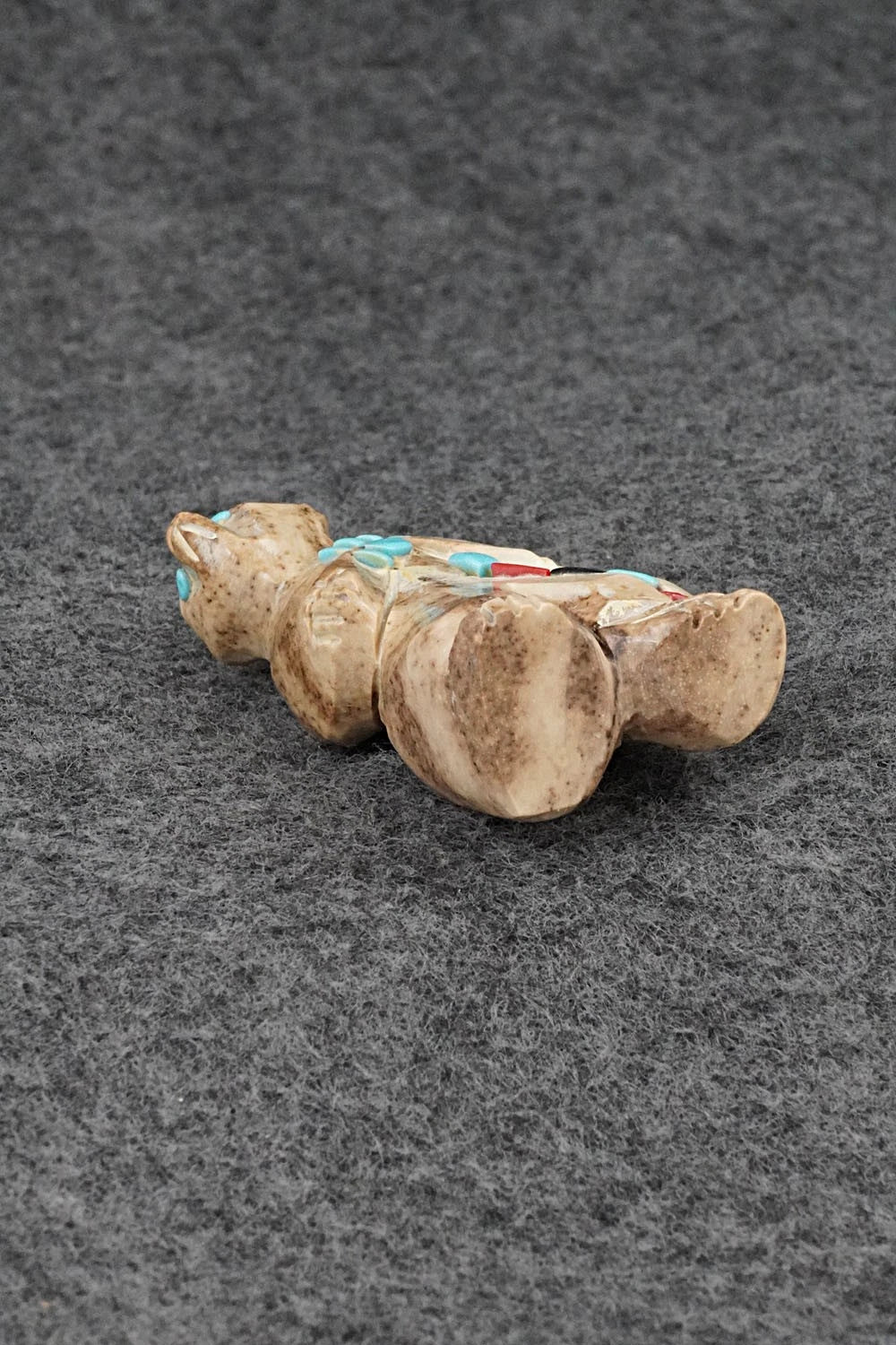 Bear Zuni Fetish Carving - Dannette Laate