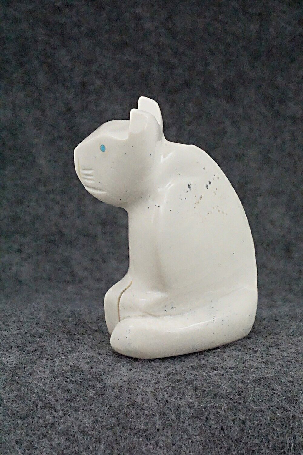 Mountain Lion Zuni Fetish Carving - Gilbert Lonjose