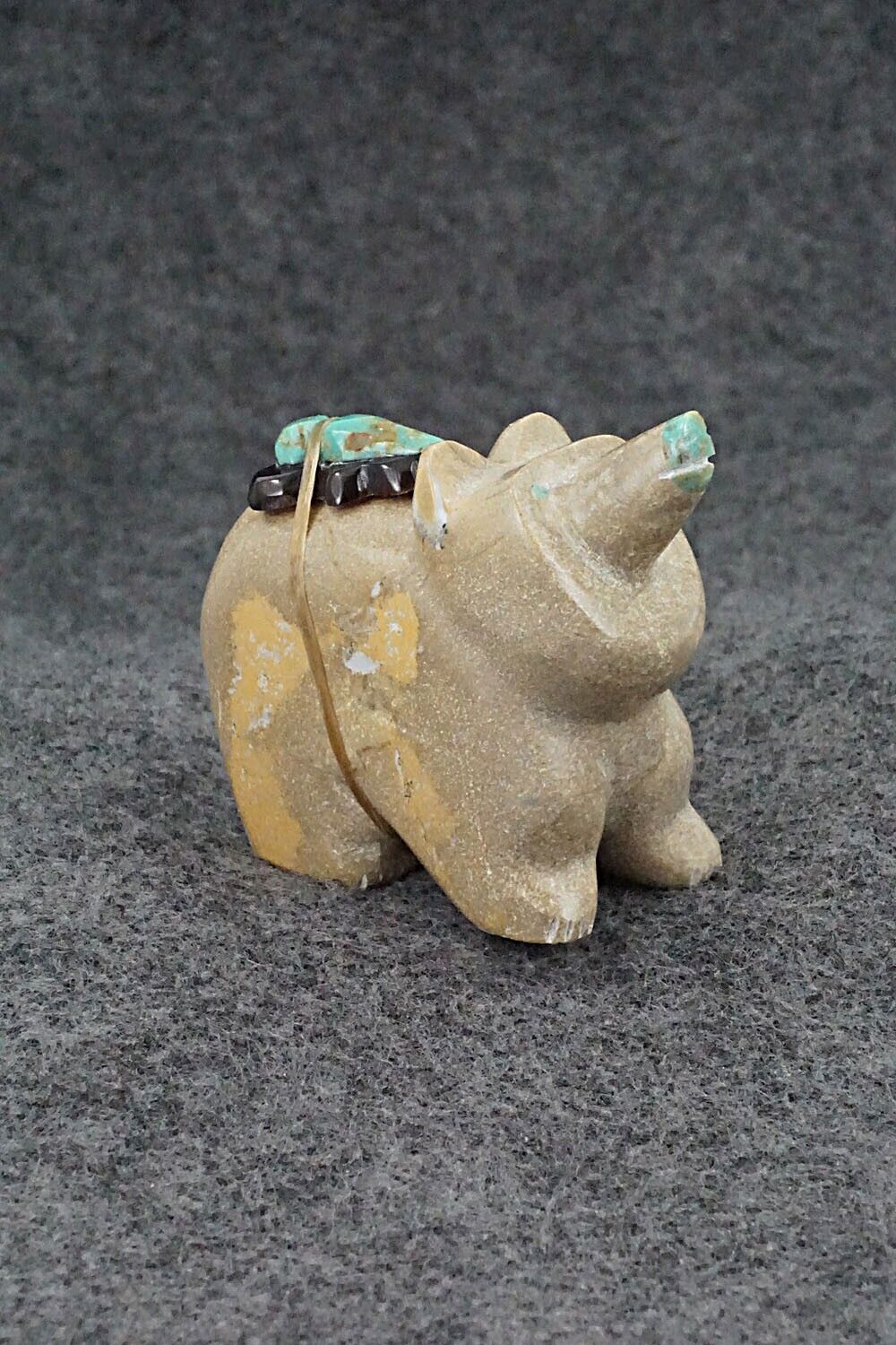 Bear Zuni Fetish Carving - Lyndric Leekya