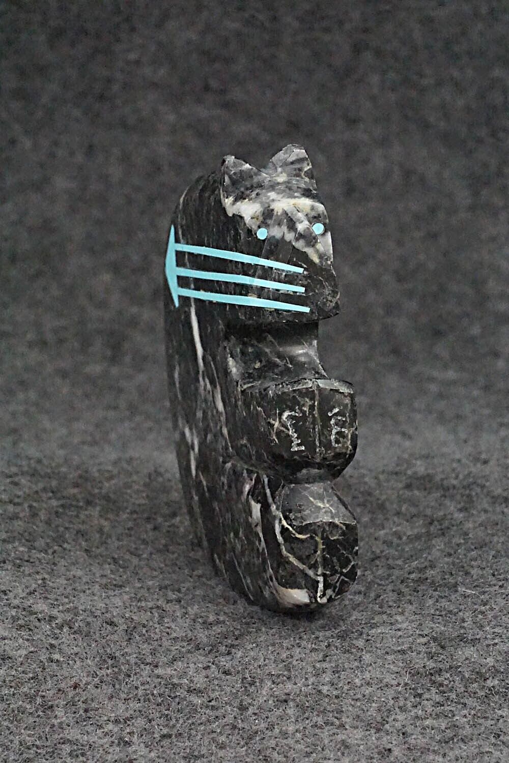 Bear Zuni Fetish Carving - Kenric Laiwakete