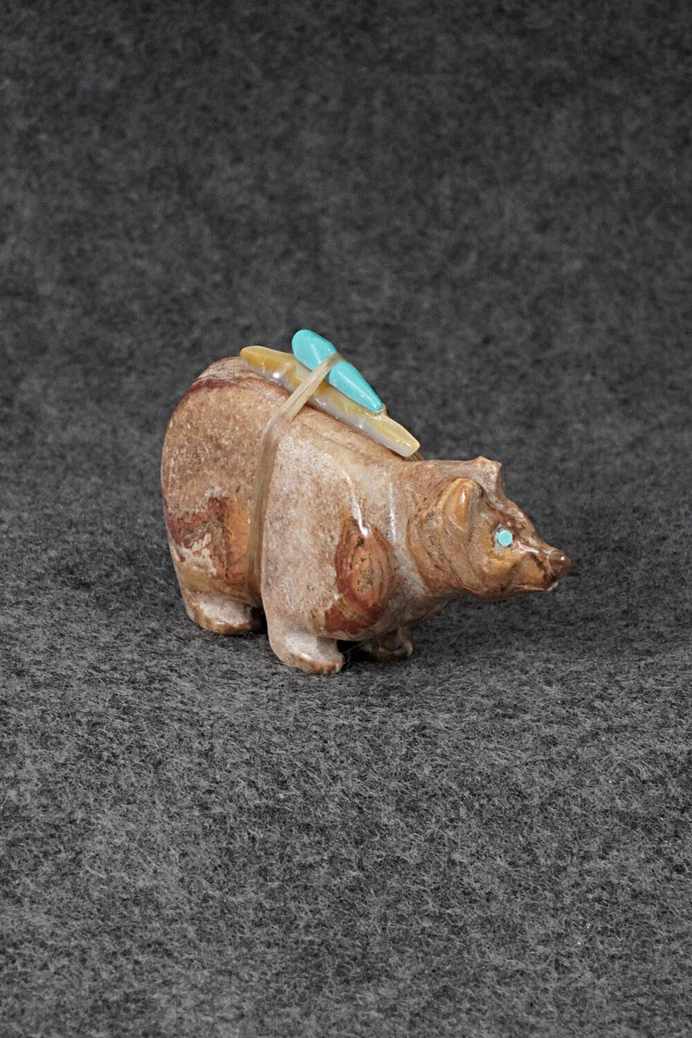 Bear Zuni Fetish Carving - Freddie Leekya