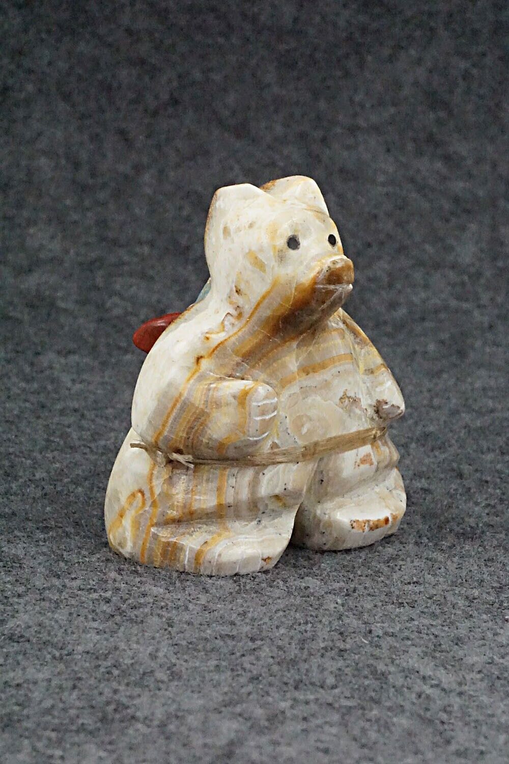 Bear Zuni Fetish Carving - Ariane Quam