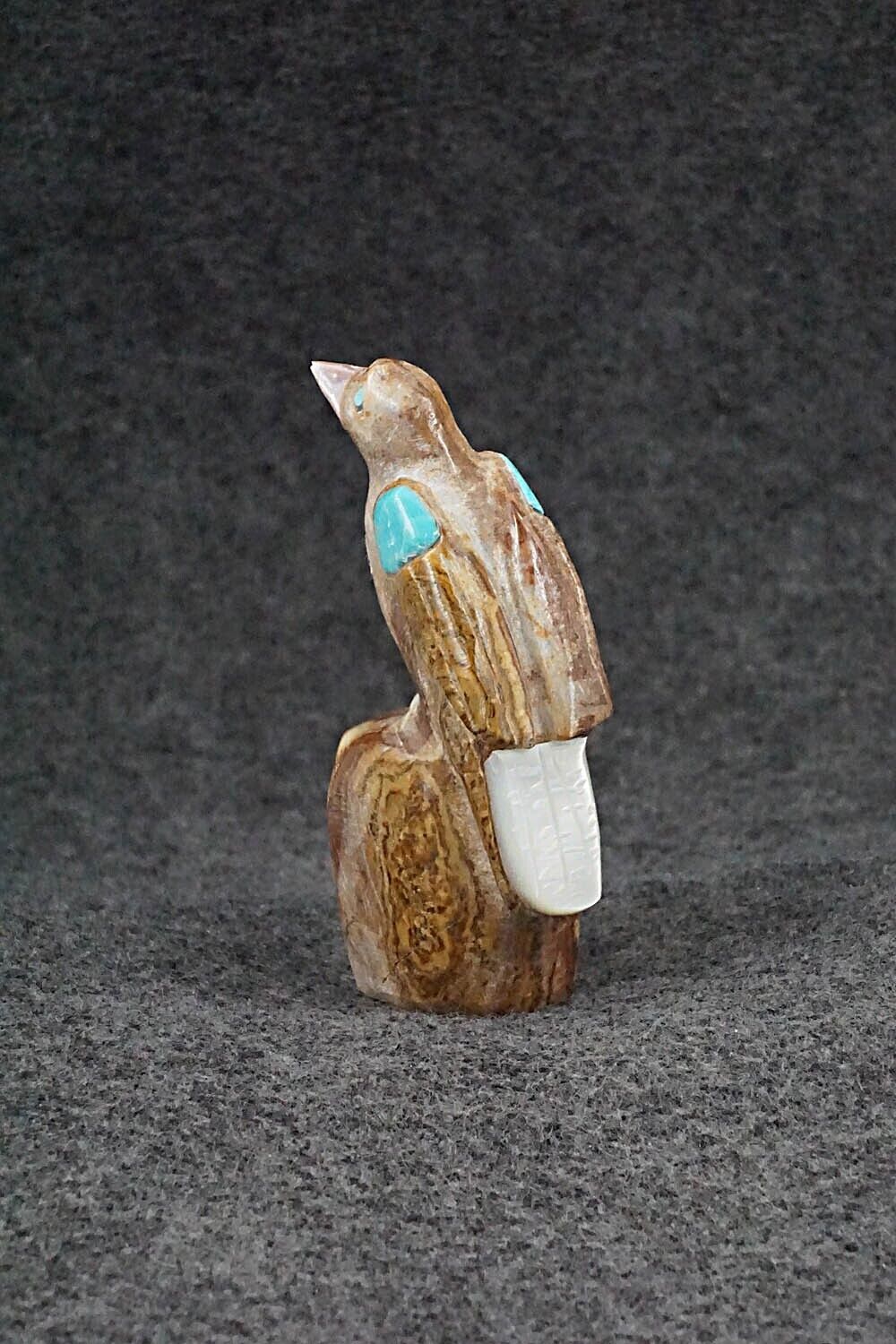 Eagle Zuni Fetish Carving - Freddie Leekya