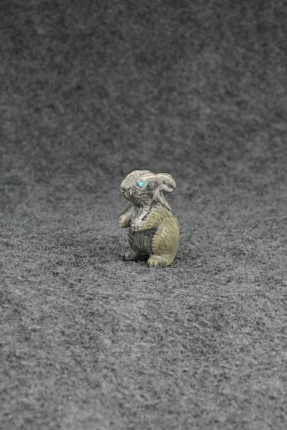 Rabbit Zuni Fetish Carving - Lance Cheama