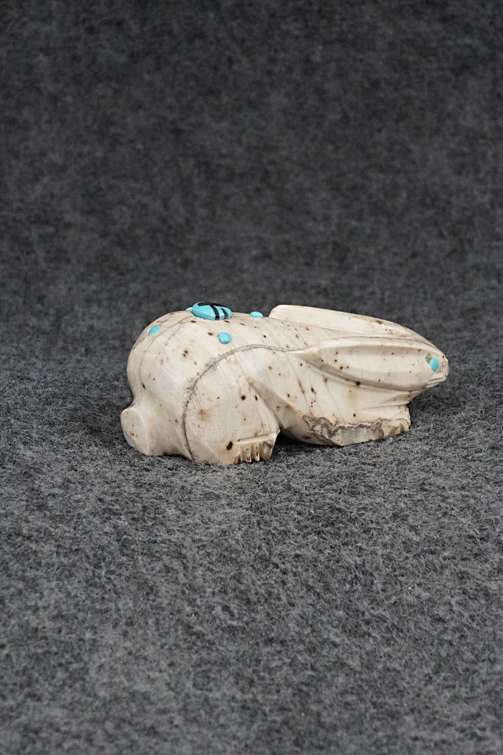 Rabbit Zuni Fetish Carving - Dannette Laate