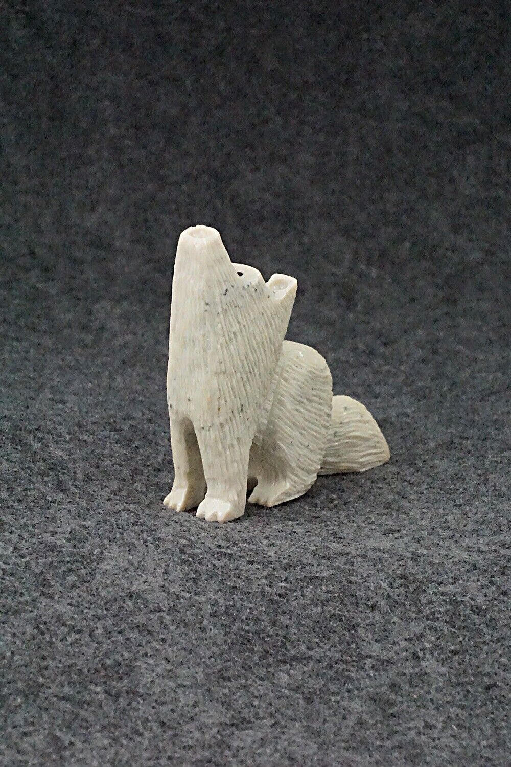 Wolf Zuni Fetish Carving - Jesus Espino