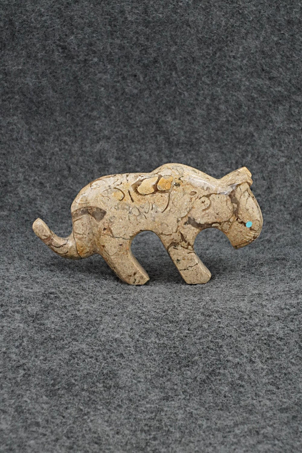 Mountain Lion Zuni Fetish Carving - Kenric Laiwakete